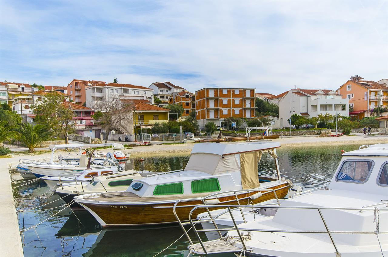 Apartments Karlo Trogir Bagian luar foto